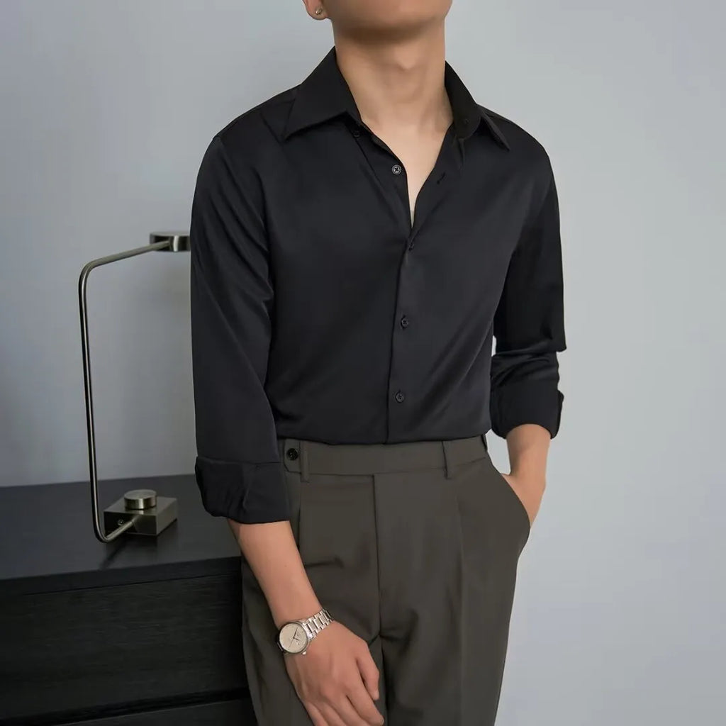 Korean style men's autumn shirt in black with Japanese retro design as loose fit cardigan