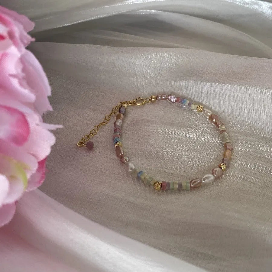 Women's 14K gilded purple silver natural pearl bracelet and necklace set showing irregular mini pearls