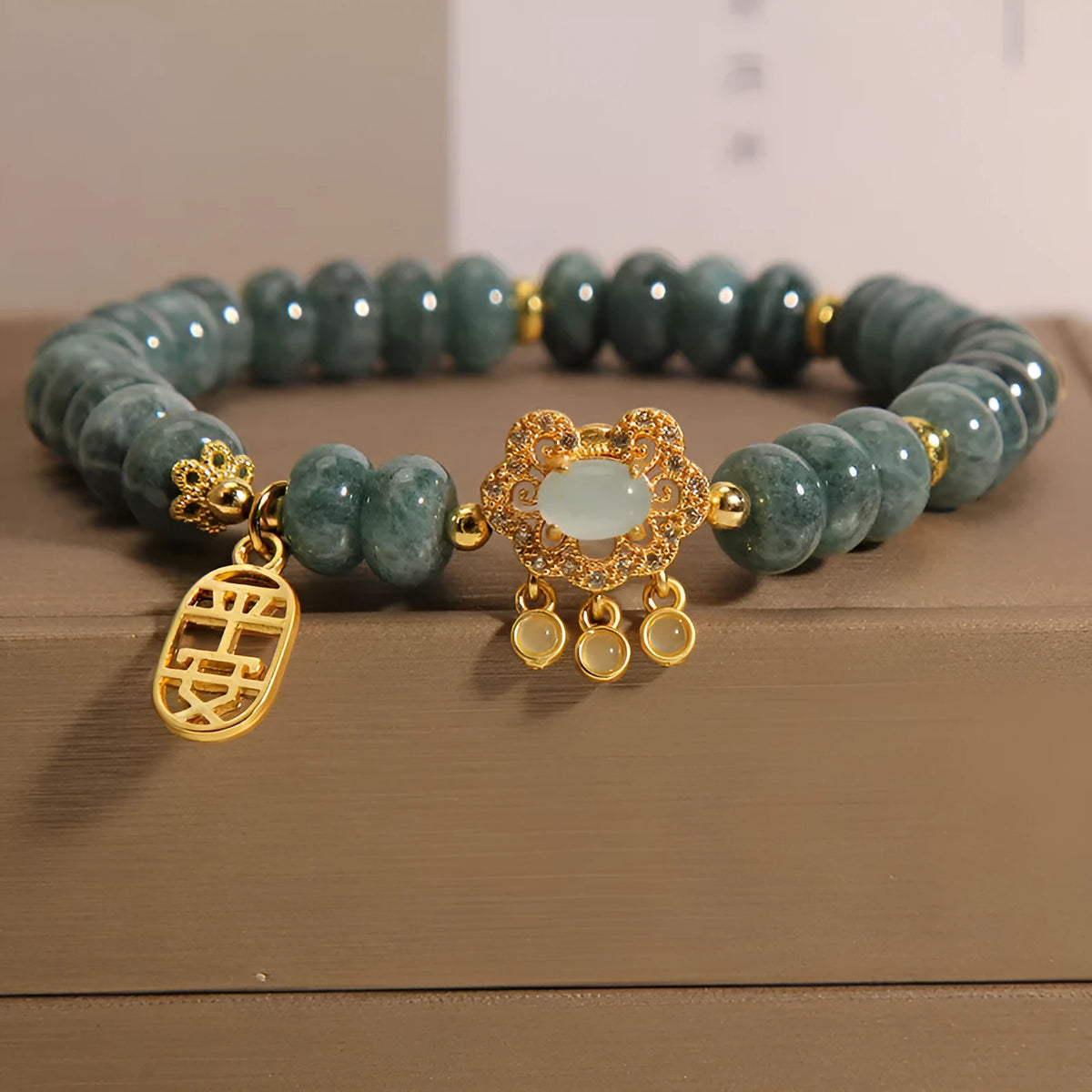 Natural emerald green jade abacus bead bracelet for women with alloy safety lock clasp