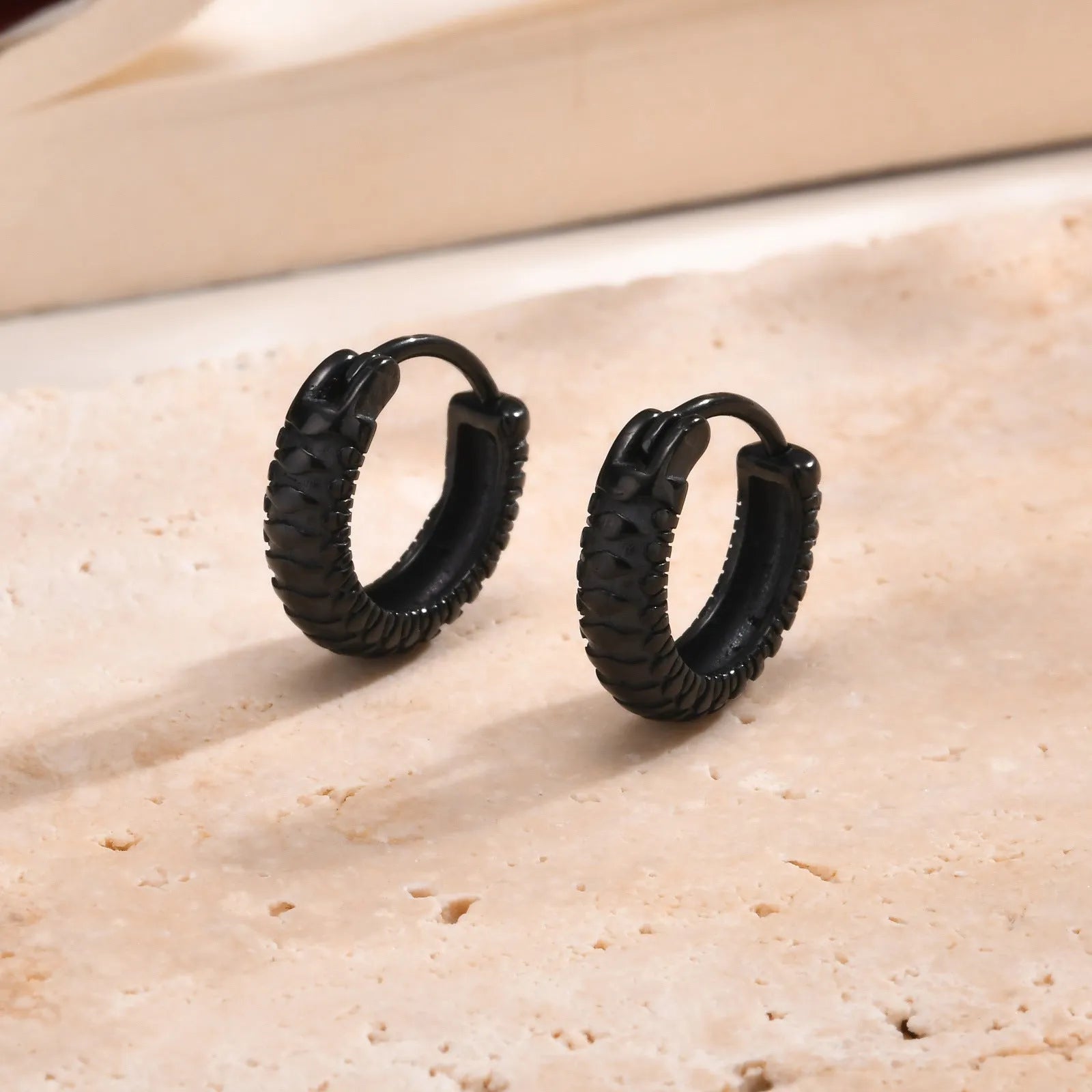 Stainless steel snake pattern hip hop earrings in black or gold colour options