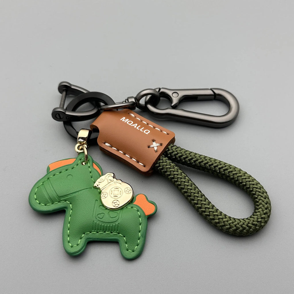 Handmade cowhide car key ring pendant with zinc alloy buckle and flannel rope in various colours
