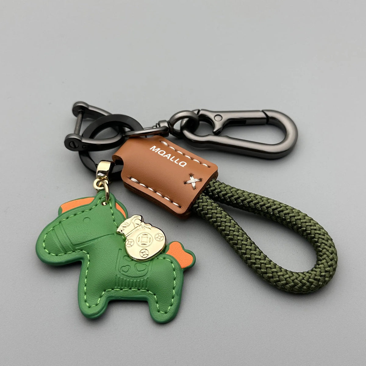 Handmade cowhide car key ring pendant with zinc alloy buckle and flannel rope in various colours