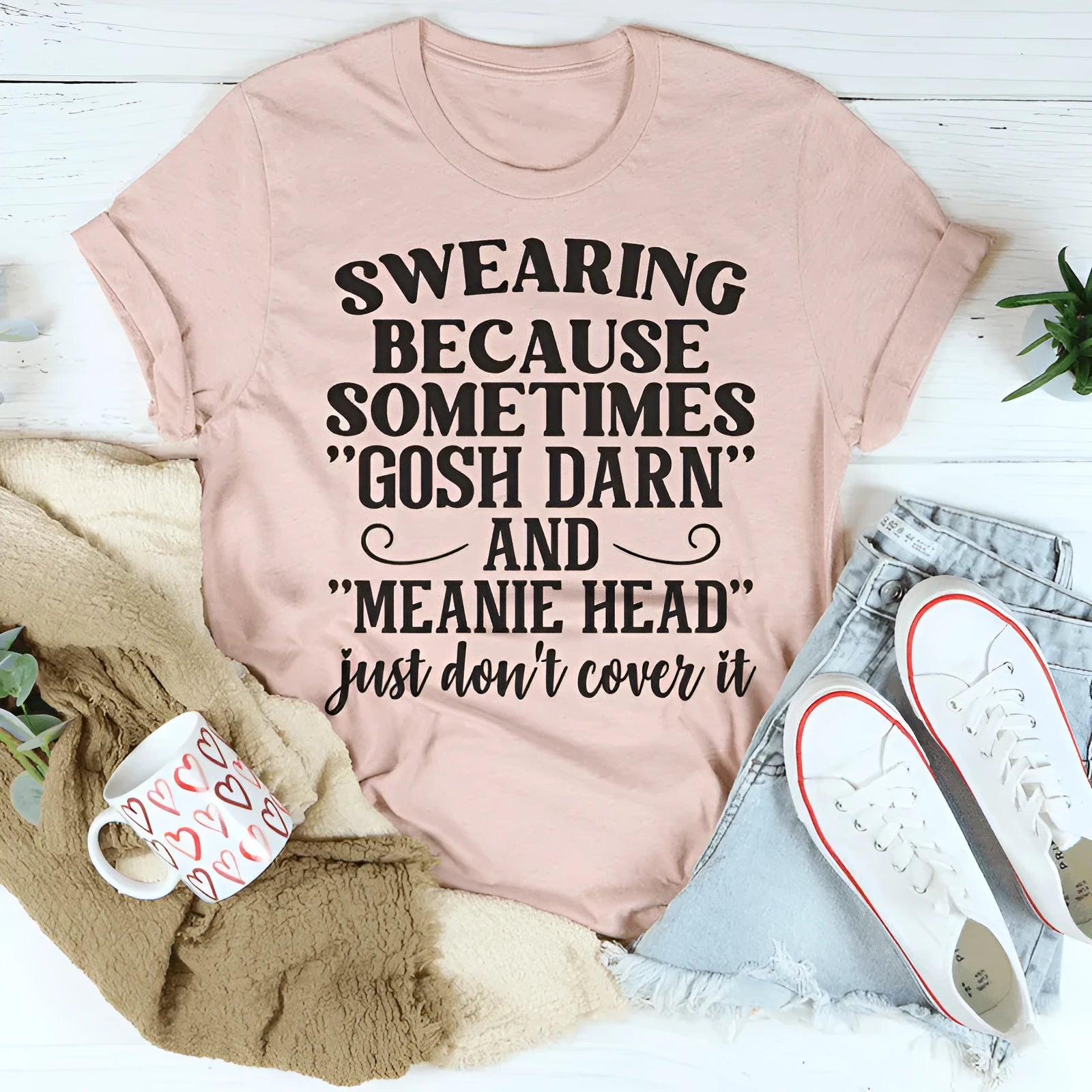 Men's and women's solid colour printed couple T-shirt in pink, short sleeve polyester pullover.