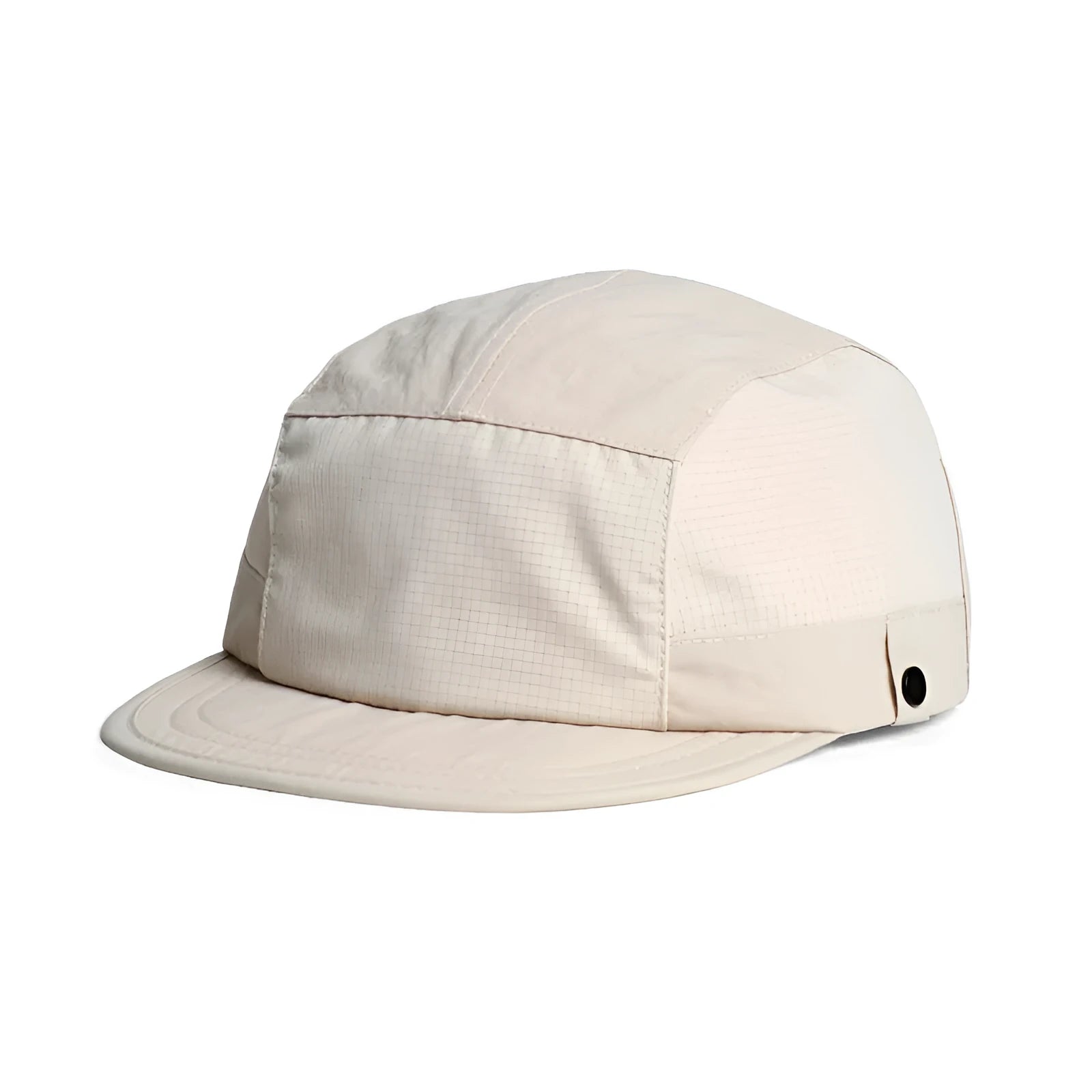 Breathable dome cap in M size with soft tongue and quick-drying polyester fabric.