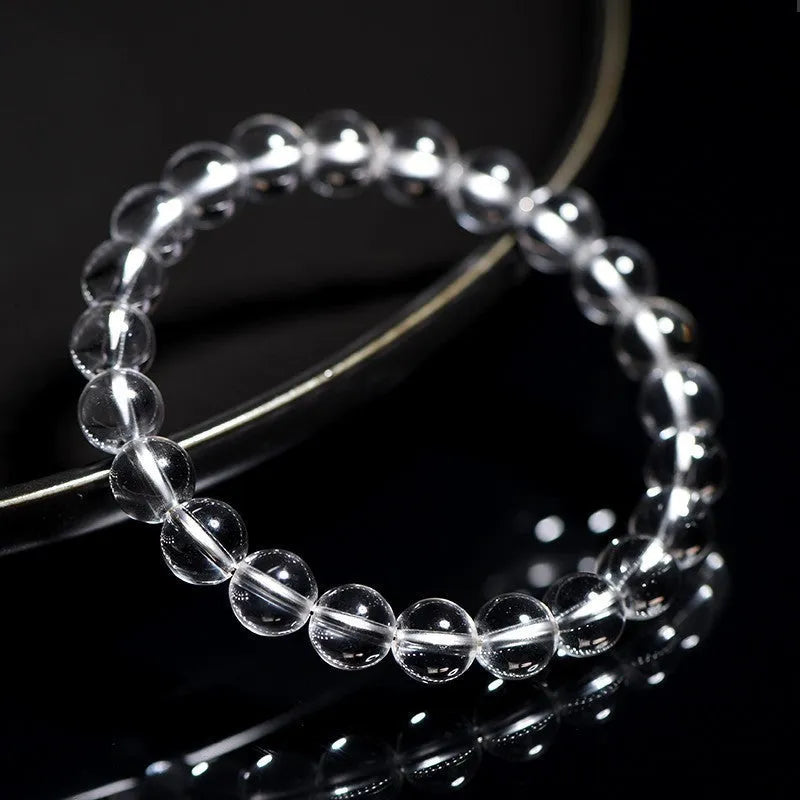 Natural Donghai old materials white water round beads crystal bracelet in geometric single circle style.