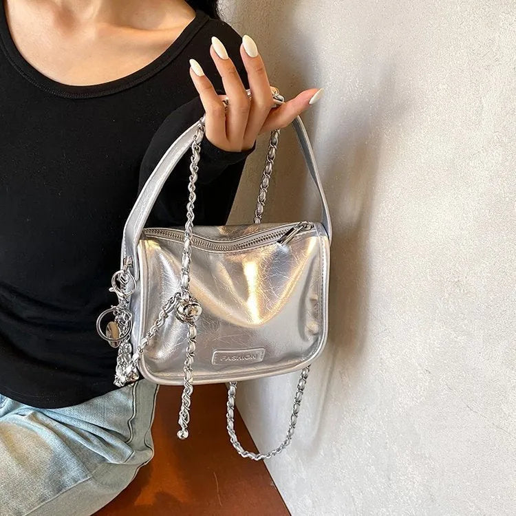 Korean style casual shoulder bag in PU, 19.5 x 15 x 9 cm, single strap, sandwich pocket, shown in white red black silver