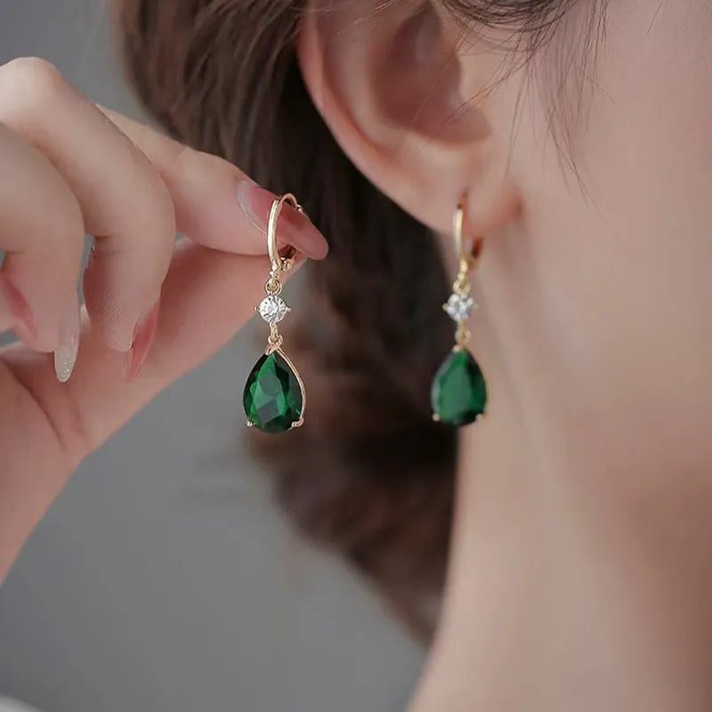 Green geometric teardrop alloy earrings with versatile design