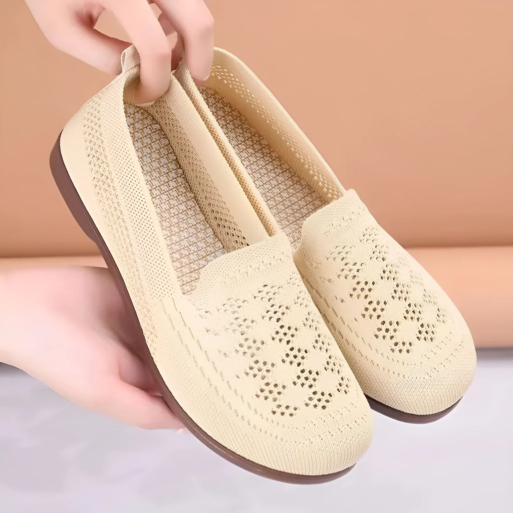 Elderly women's wide fit antiskid mesh shoes in beige, black and brown colours