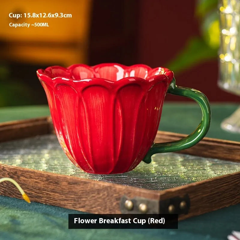 Ceramic breakfast cup with floral pattern in red or purple colours holding 500ml