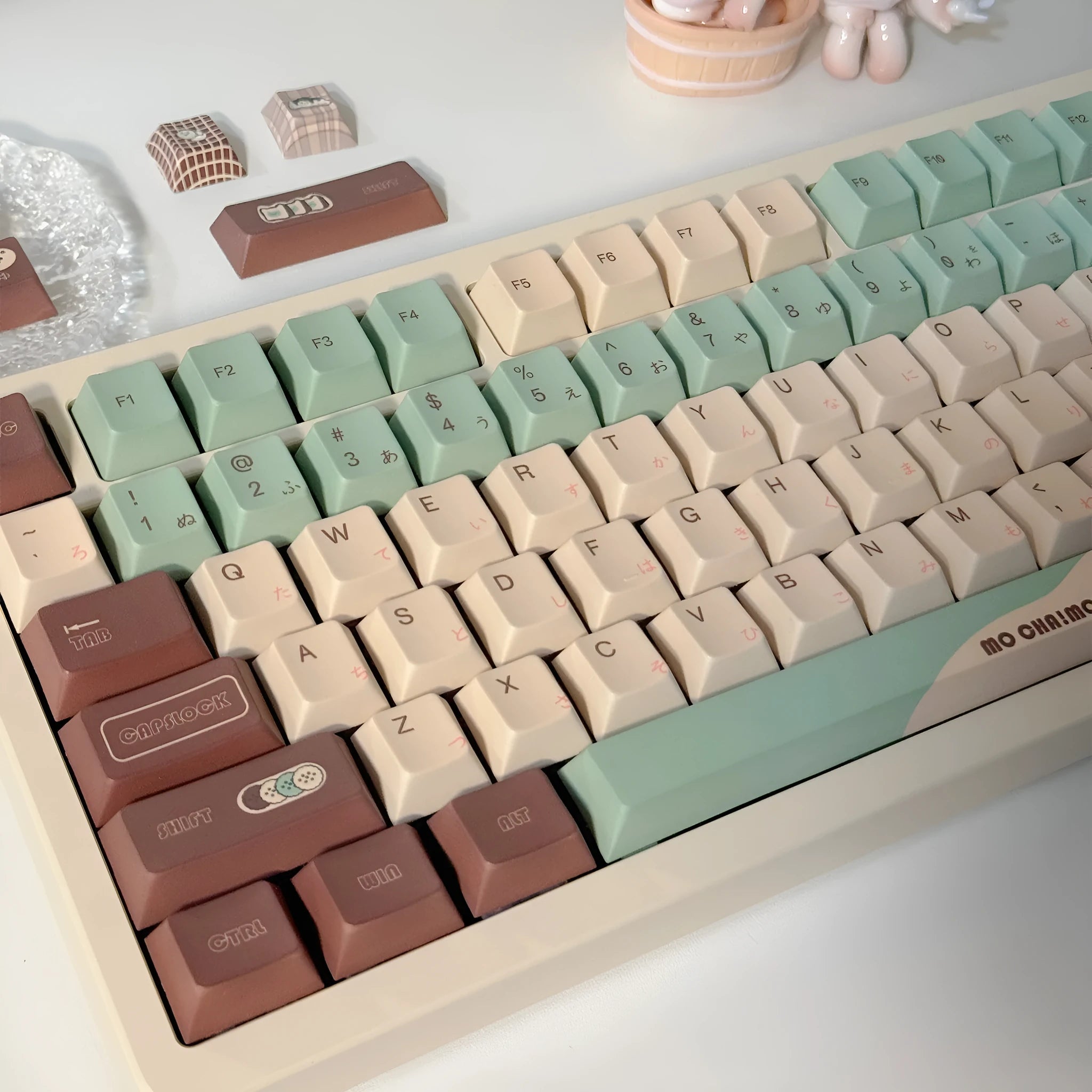 Matcha green theme keyboard keycap set with cross-satellite shafts and full-side sublimation printing