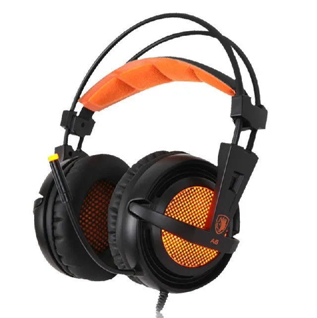 Black or white 7.1 channel USB gaming headset with LED lights and 40mm speakers