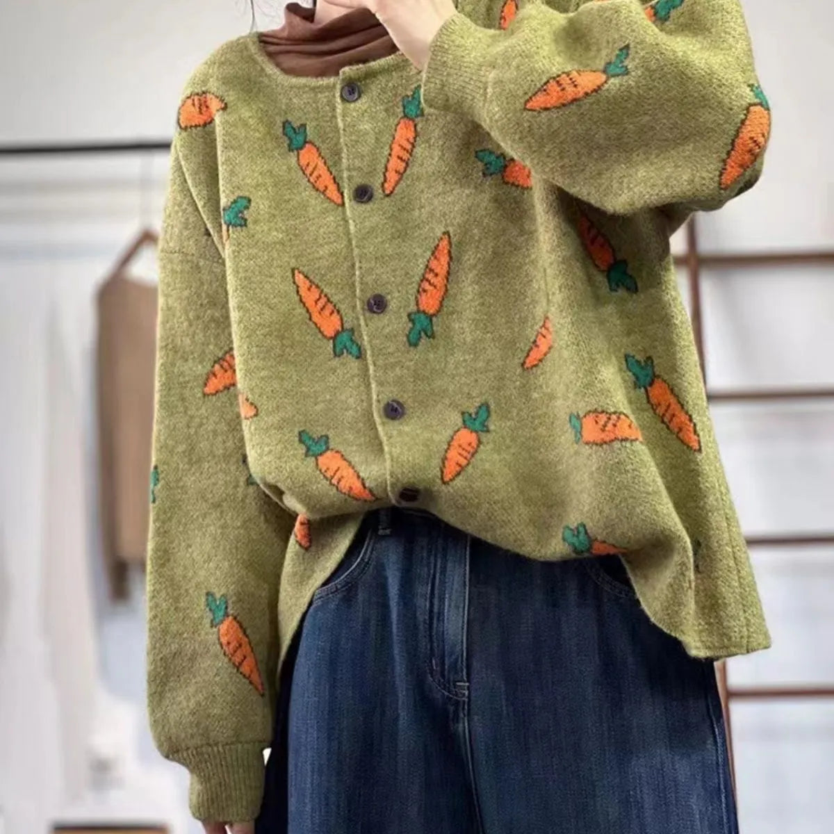 Womens loose fit cardigan with Mori artistic printing colour contrast design