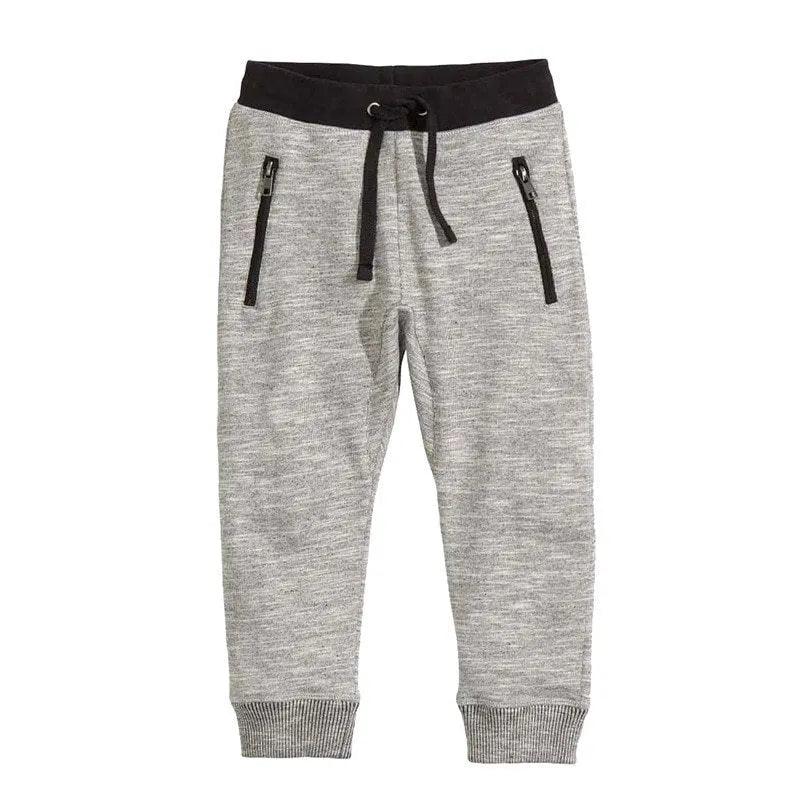 Boys casual cotton two-piece set with long sleeve t-shirt and pants featuring a letter print.