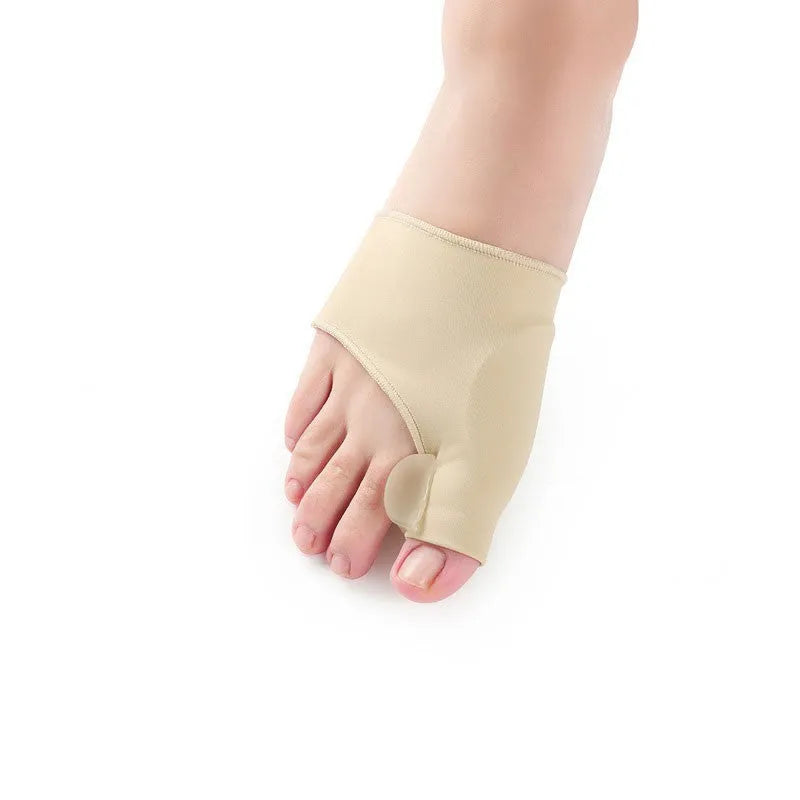 Corrective toe socks with gel bunion pad and silicone toe separator in three sizes