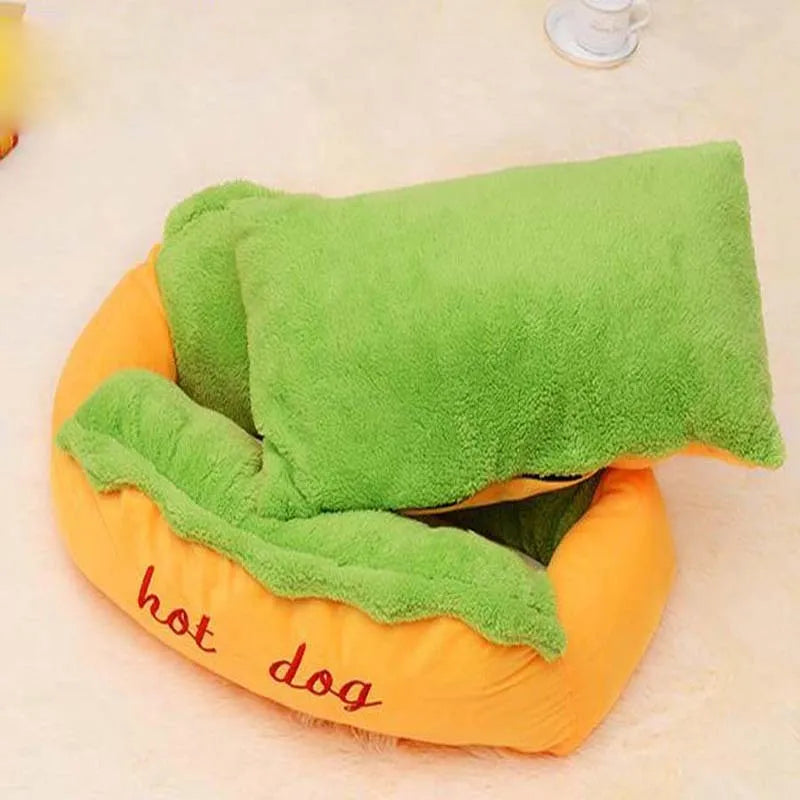 Hot dog pet bed with removable mat in flannelette fabric with jean cloth sides