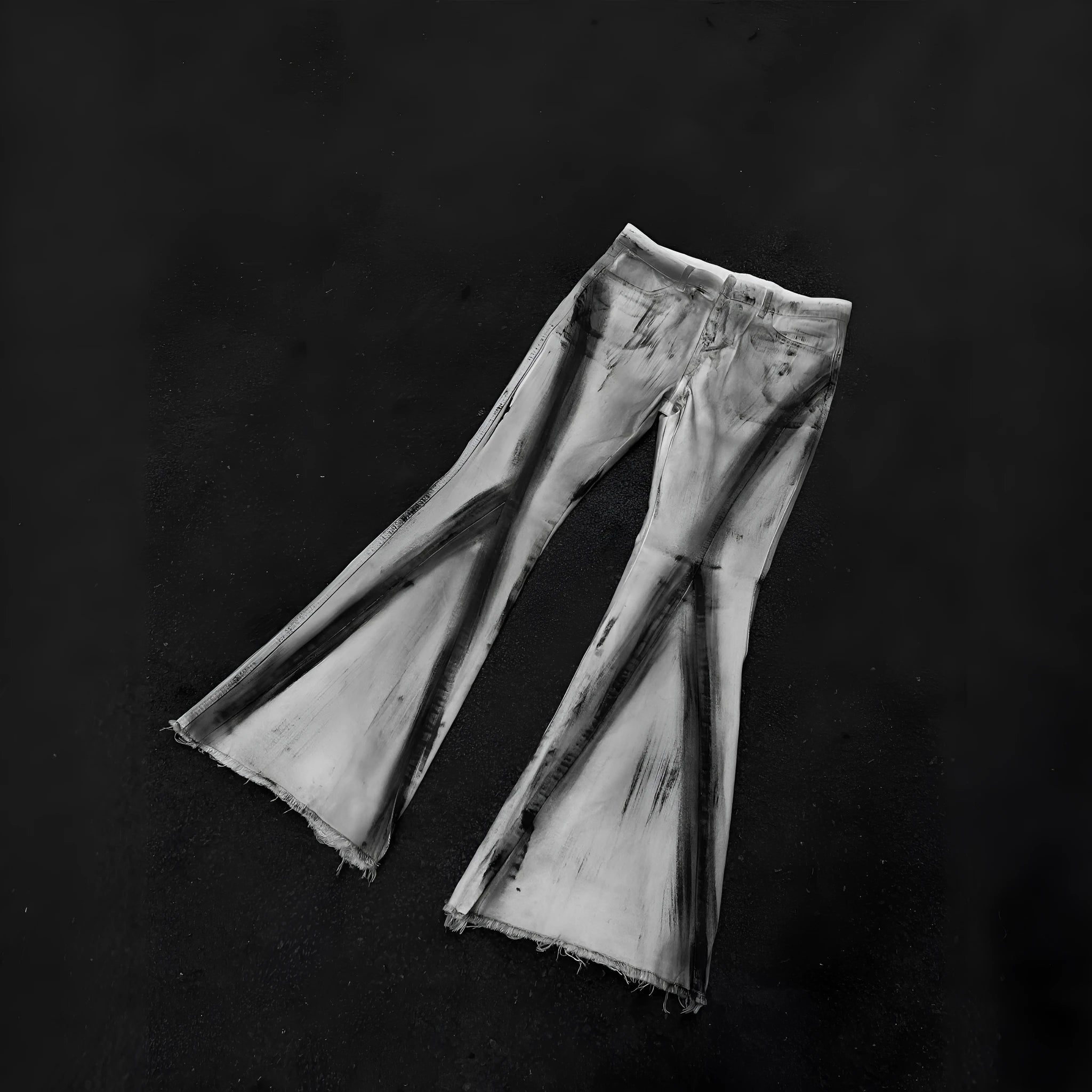 White retro jeans with black ribbon gradient detail and rough selvedge styling on mid-waist denim trousers