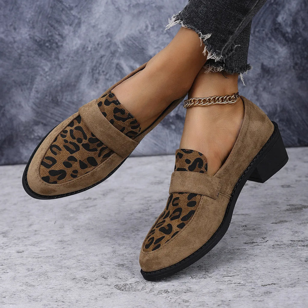 Women's leopard print suede slip-on shoes with chunky mid-heel in brown colour