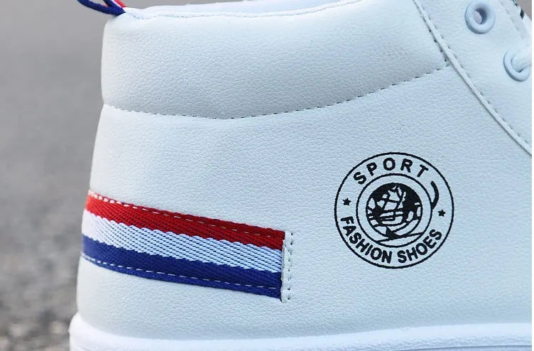 Men's casual shoes in artificial PU, shown in white black and white blue colourways, sizes 39 to 44
