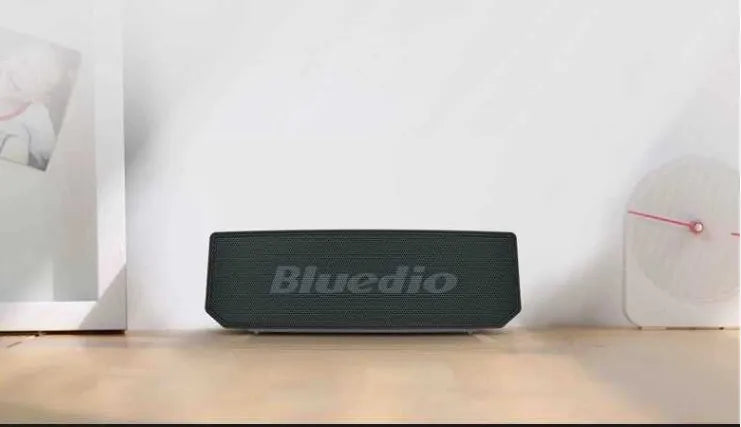 BS-6 Bluetooth smart speaker with 52mm driver and micro-USB charging port