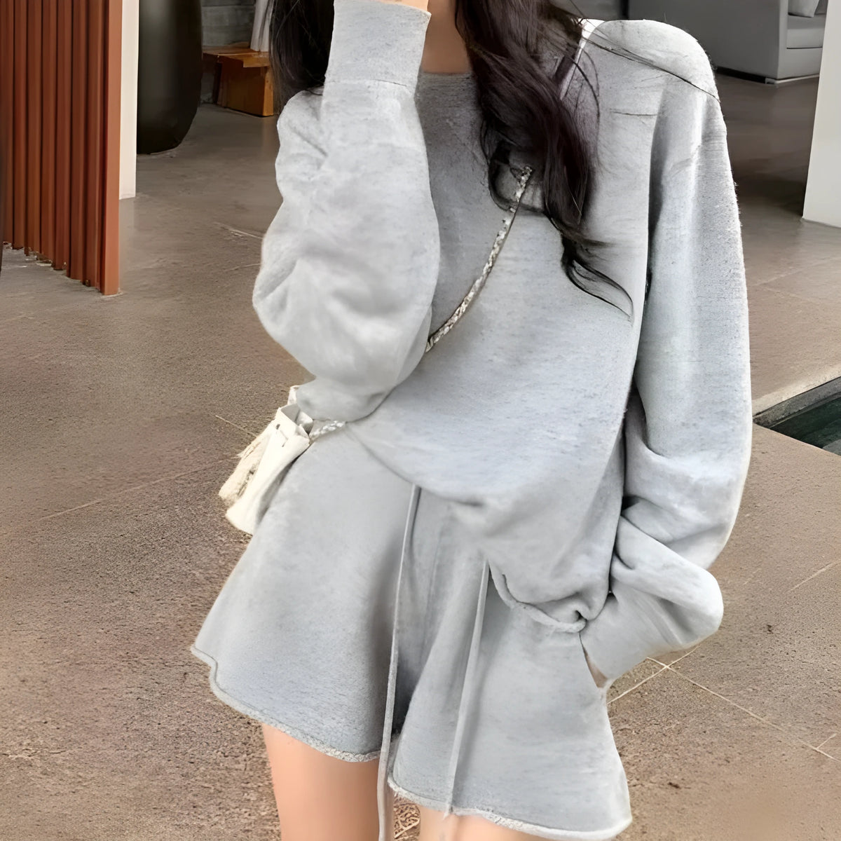 Women's loose-fitting knitted sweater and wide-leg shorts two-piece set in oatmeal colour