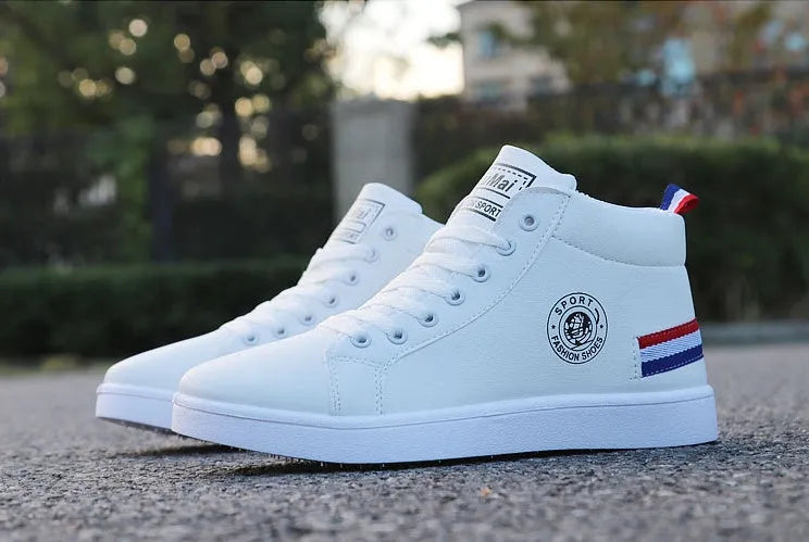 Men's casual shoes in artificial PU, shown in white black and white blue colourways, sizes 39 to 44
