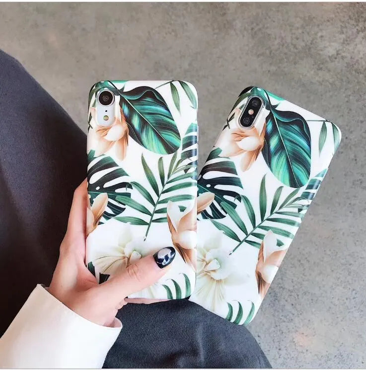 Floral banana leaf design iPhone case for compatible models with retro floral pattern and flower leaves colour