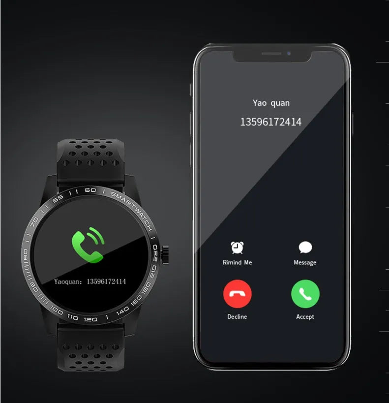 Smart bracelet with 1.3-inch colour screen displaying heart rate and fitness data