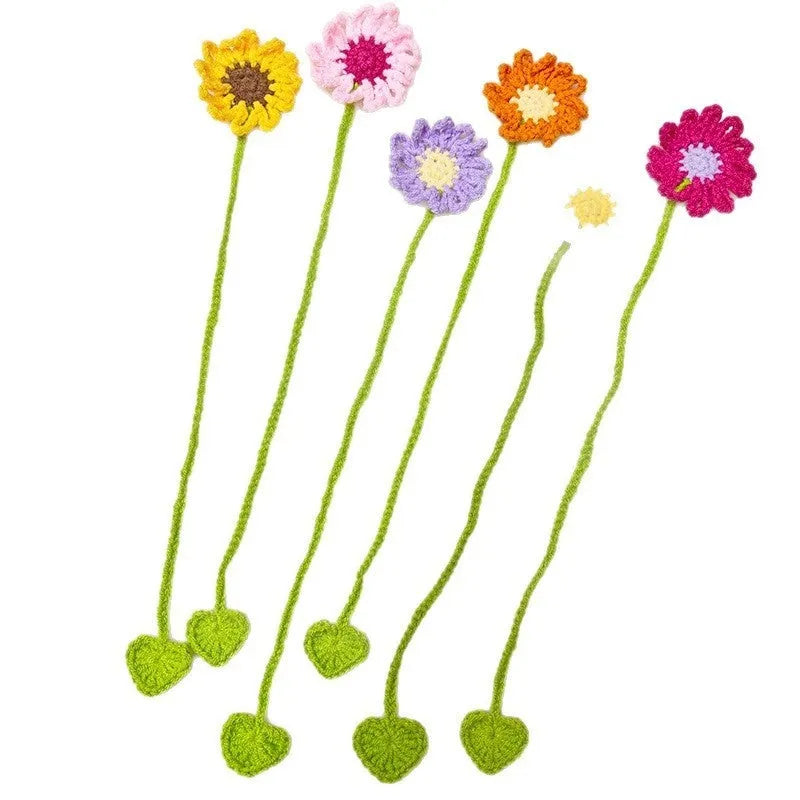 Hand-crocheted wool bookmark with daisy ornament in flexible milk cotton wire