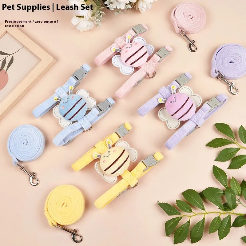 Bee-shaped adjustable cat leash in polyester with pink, yellow, and blue colour options