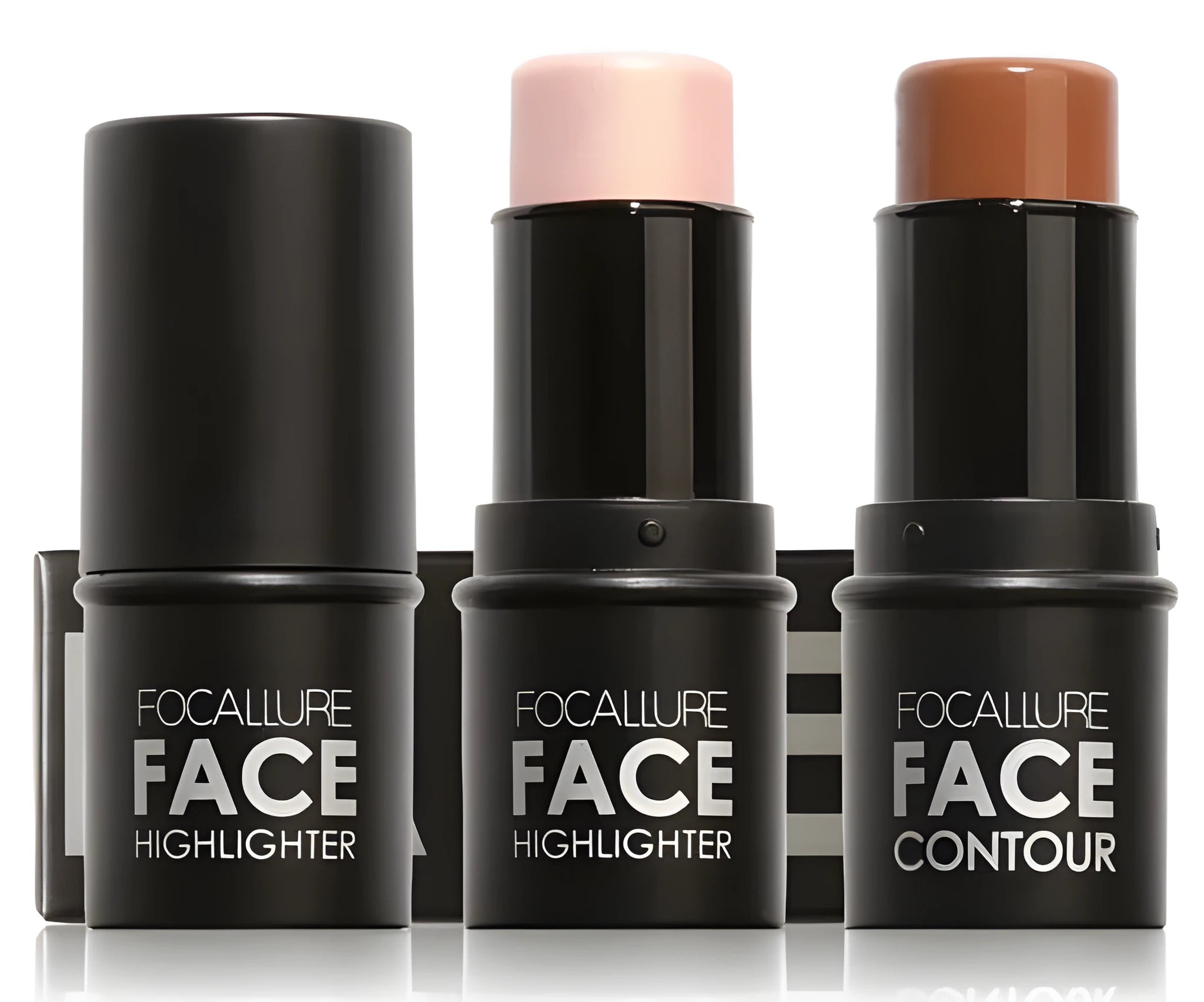 Cream highlighter makeup compact for face contouring in four available shades