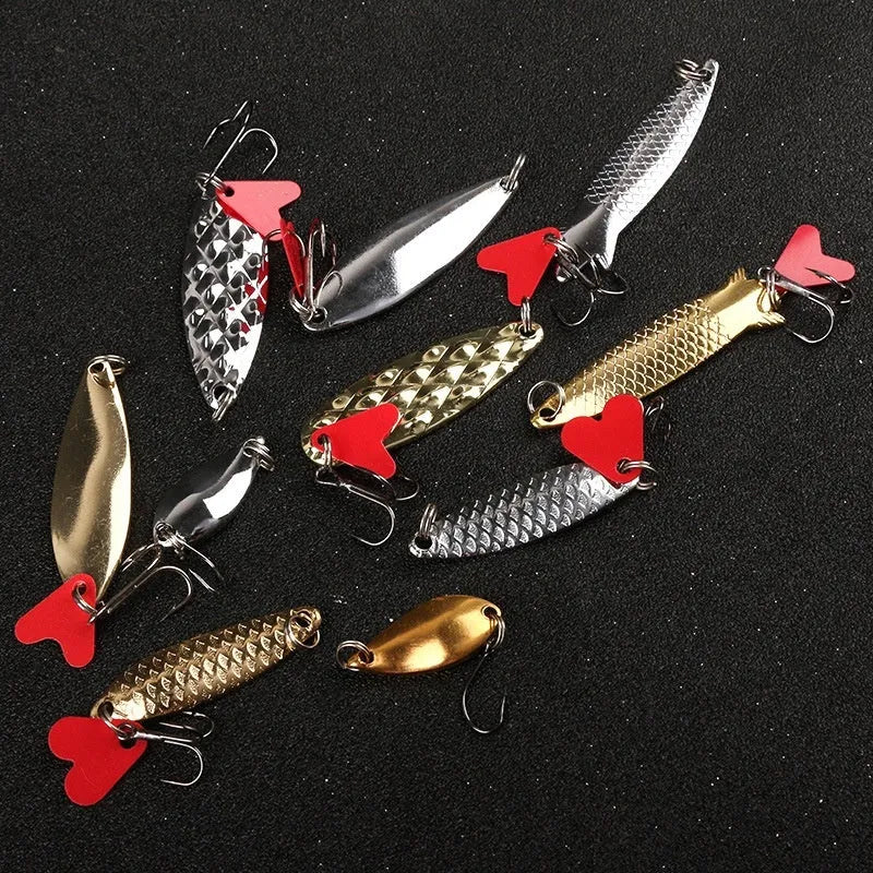 Metal pineapple-shaped fishing lure sequins in gold and silver colours for bait making