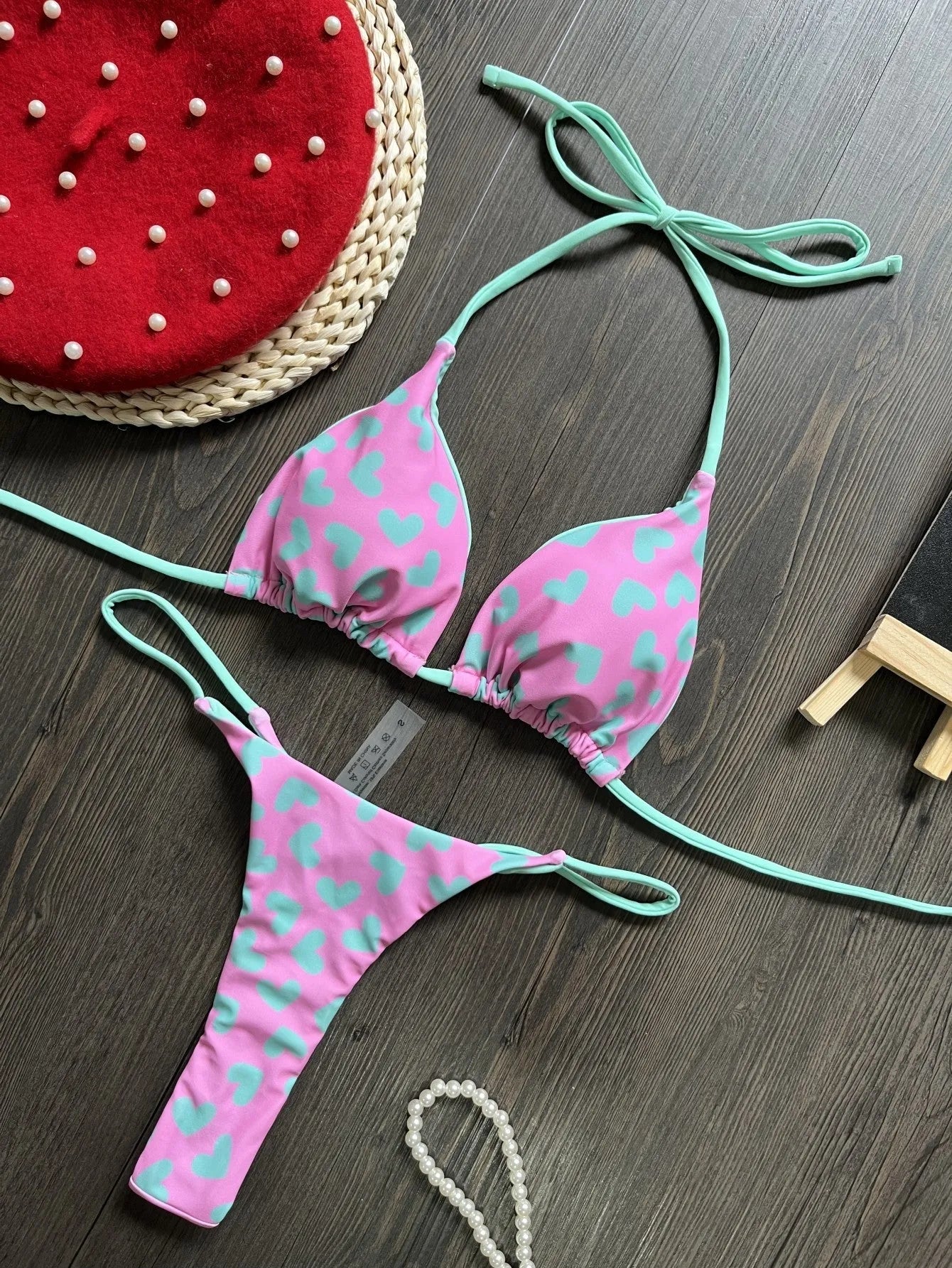 Women's backless swimsuit with heart print pattern and high-split briefs in quick-dry fabric