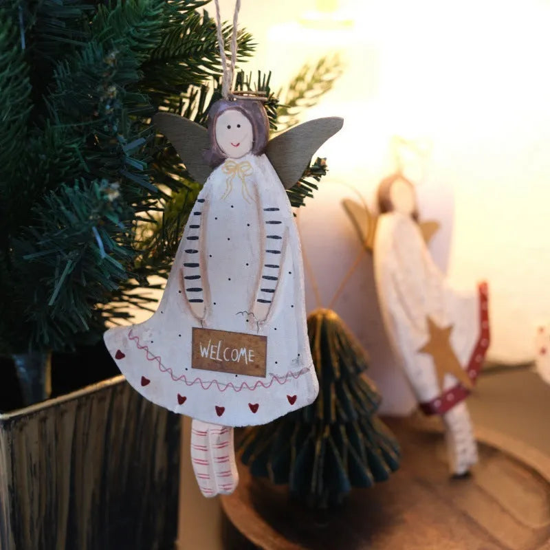 Hand-painted wooden door pendant with carved design choice of letters, love heart or XINGX