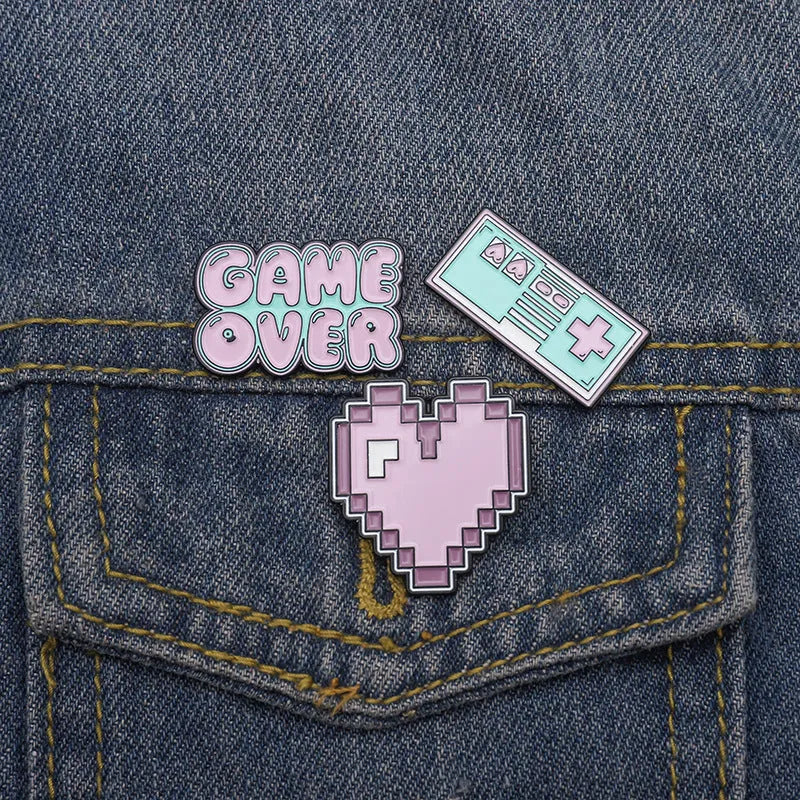 Alloy stereo game console badge in OPP packaging with colour options CC1122, CC1123, CC1124