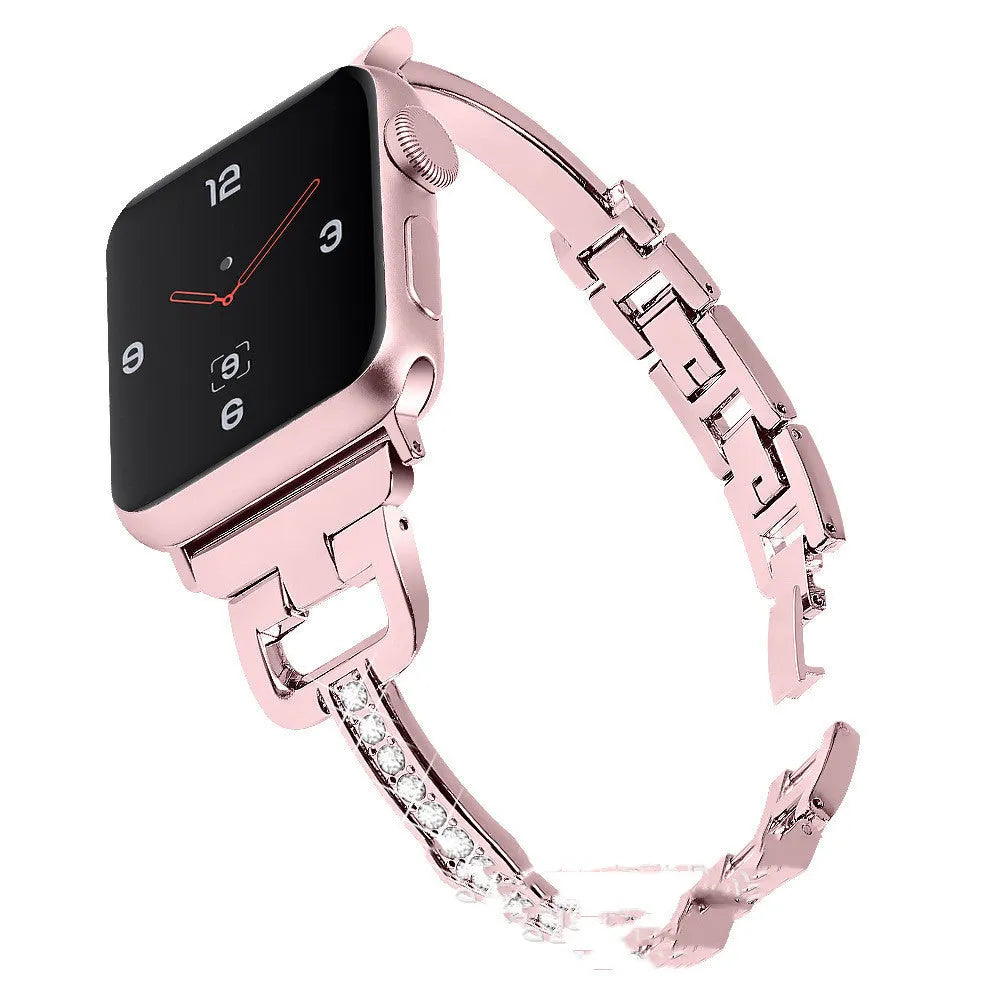 Apple Watch D-shaped metal diamond pattern strap in silver on wrist