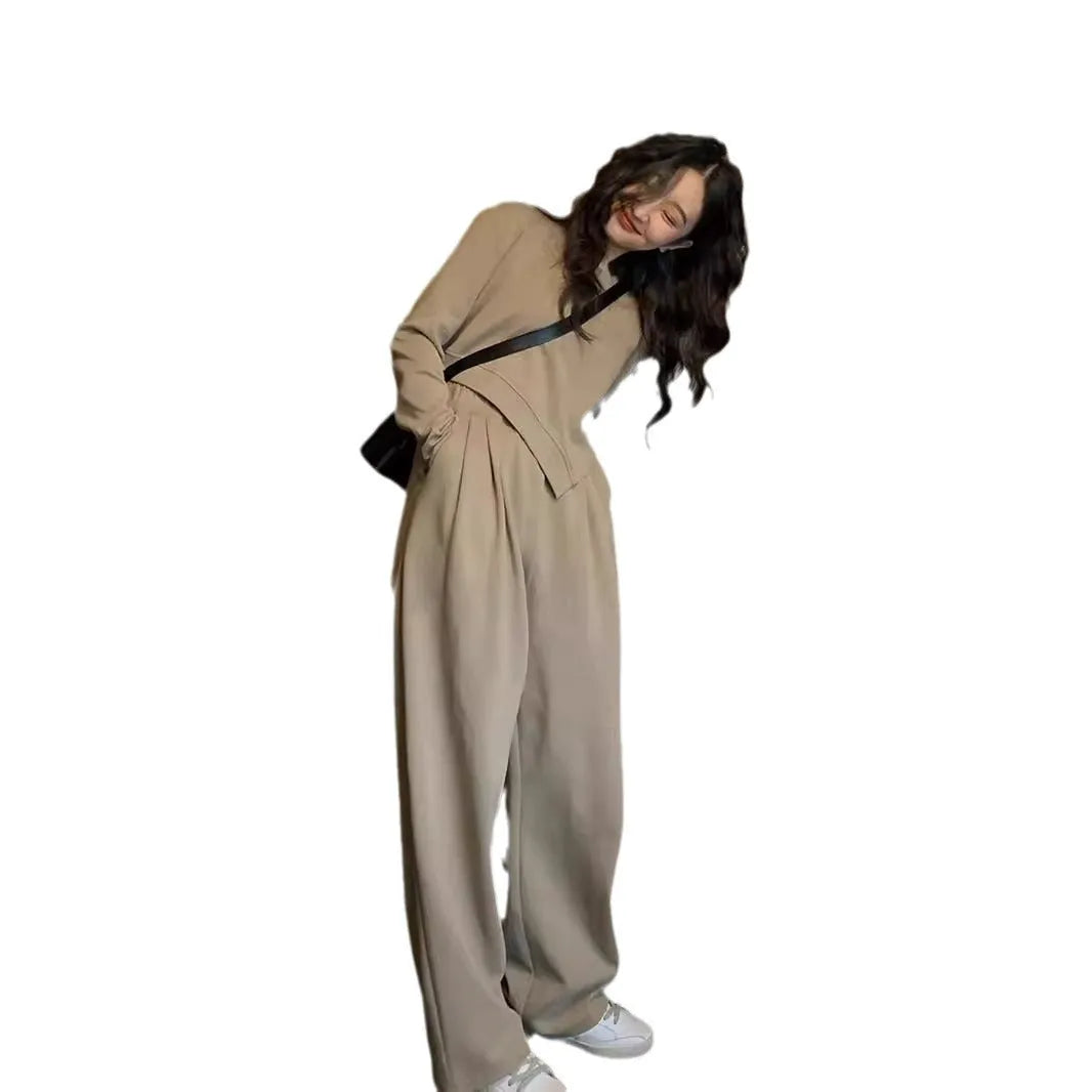 Women's khaki casual sportswear set with long sleeve top and trousers in Japanese Korean style
