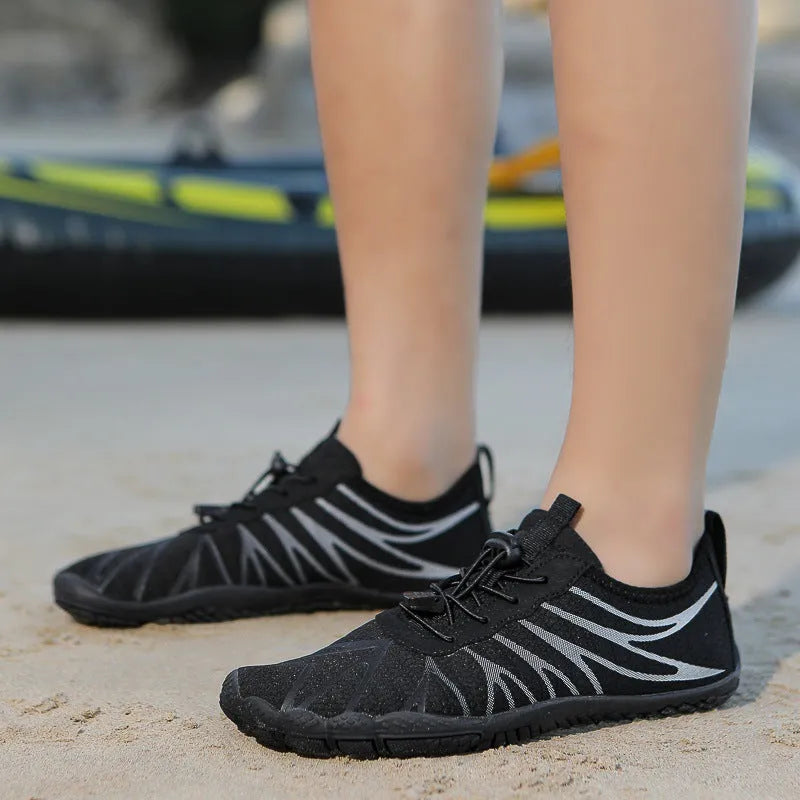 Men's and women's breathable low-top sports shoes with natural rubber soles in multiple colour options