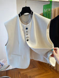 Loose-fitting solid colour polyester waistcoat with pockets available in beige and black sizes S to XXXL