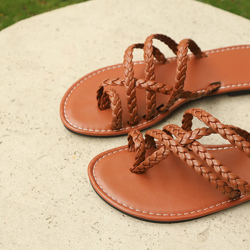 Women's clip-toe woven Roman sandals in artificial PU with rubber sole