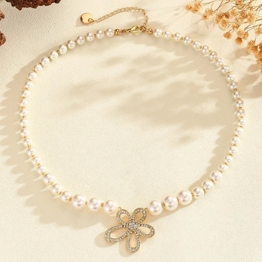 French romantic flower necklace with white fabric rose and gold-tone 42cm adjustable chain