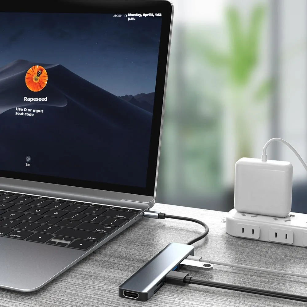 USB-C to seven-port expander hub with short 0.145m integrated cable