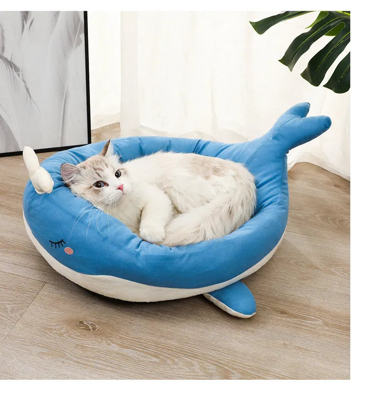Blue duck-shaped fluffy pet bed for small dogs and cats measuring 40x35cm