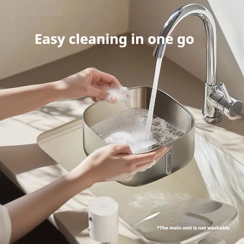 Stainless steel cat water dispenser with 3.2L capacity, lithium battery induction and wireless charging in Pawang
