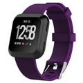 Fitbit Versa Lite replacement wrist strap in TPE material showing colour options and sizing