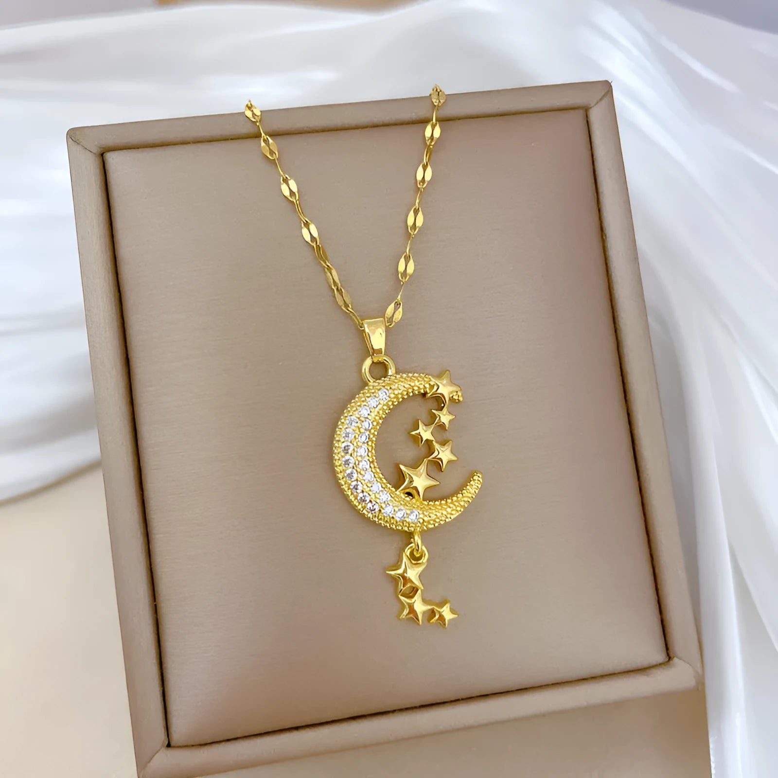 Stainless steel necklace with moon pendant and copper accents in A218 colour