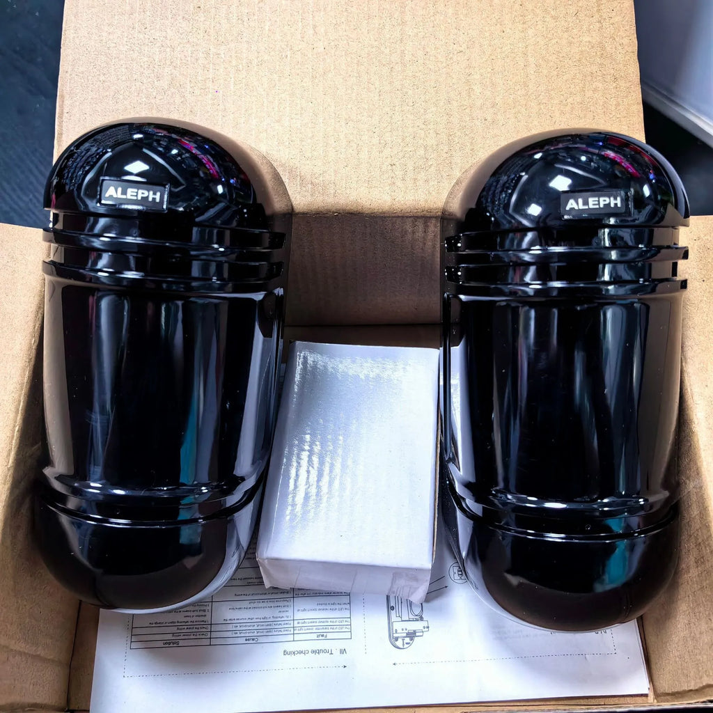 Black infrared anti-theft alarm with two detectors for 150 metre perimeter security