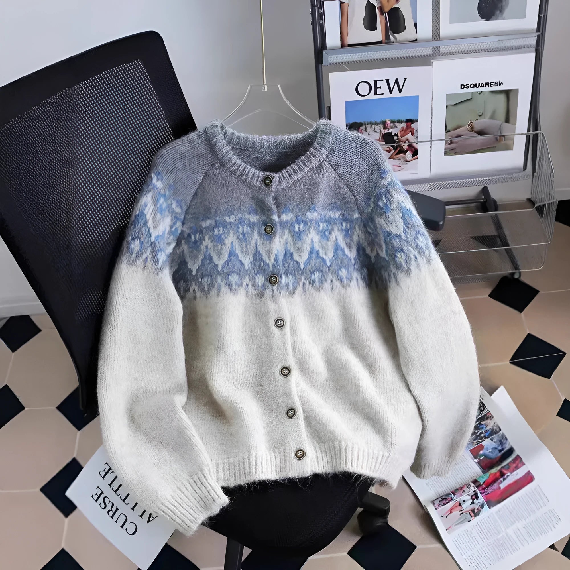 Women's jacquard-knit sweater coat in a contrast colour design with long sleeves.