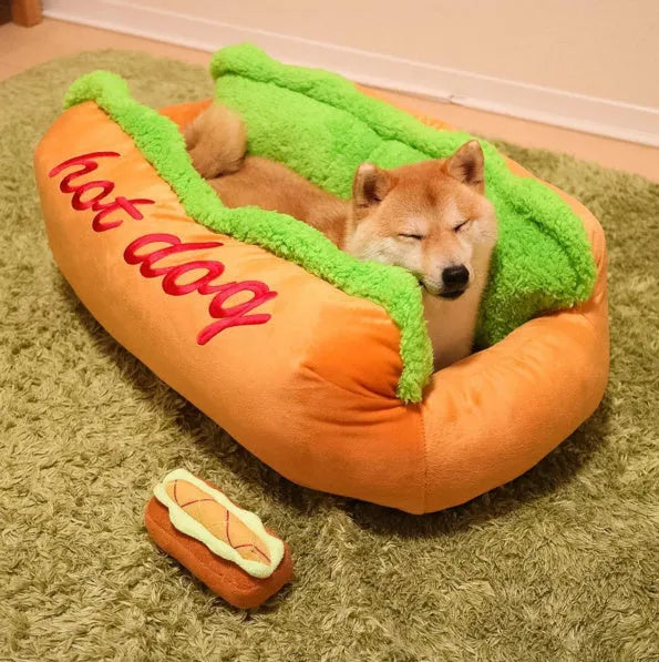 Hot dog pet bed with removable mat in flannelette fabric with jean cloth sides