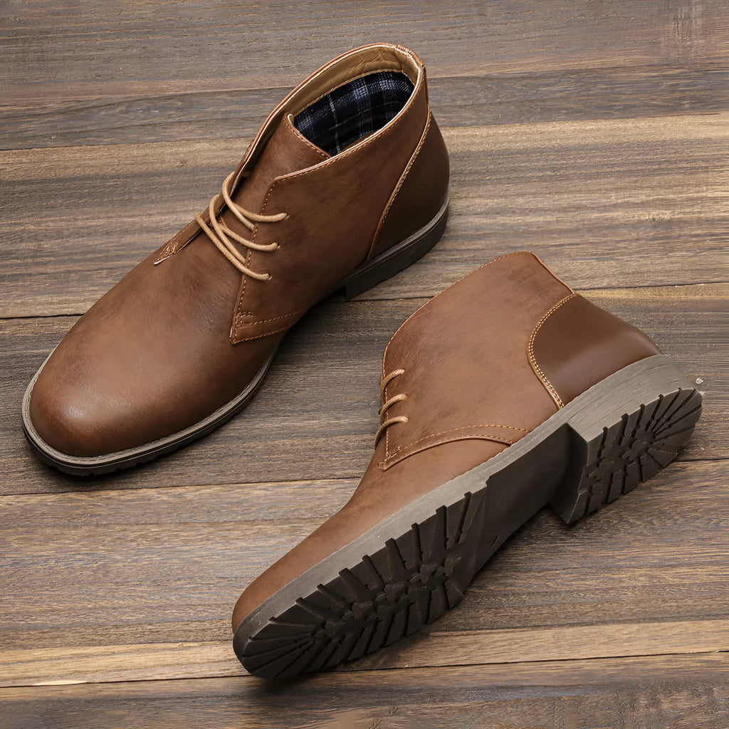 Men's retro style work boots in colour KD785 with PU upper and lace-up front, sizes 39-48