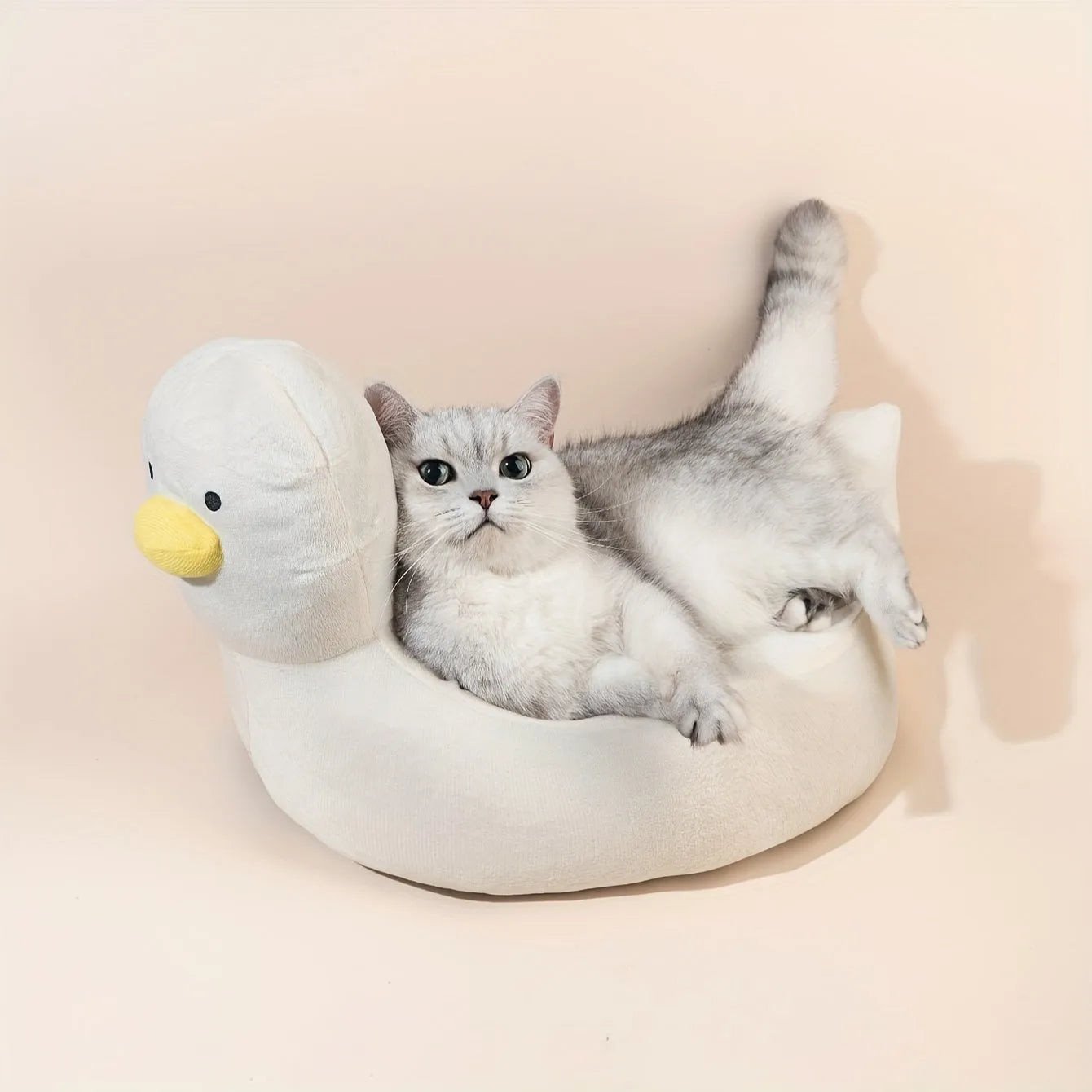 Blue duck-shaped fluffy pet bed for small dogs and cats measuring 40x35cm